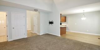 129 Lori Lane Gallery 17