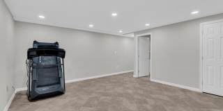 7707 LAKE GLEN Drive Gallery 42