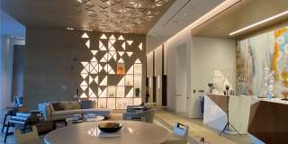 987 Queen Street Gallery 17
