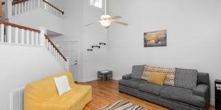 Contemporary 3-Bedroom 2-Bath Townhome in Chapel Hill Close to UNC and Hospital! Gallery 13