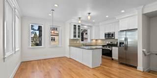3Bd/3Ba Seattle Townhouse Gallery 13