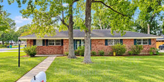214 Dover Dr Gallery 1