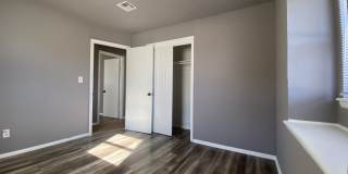 713 North Dallas Avenue Gallery 7