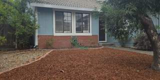 Well-Maintained Petaluma Home – 3BD/2BA with EV Charging & Backyard Deck Gallery 1