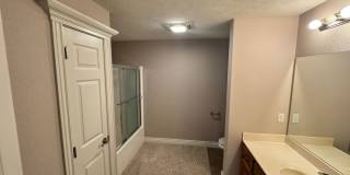 Spacious Duplex Available in a Great Location! Gallery 16