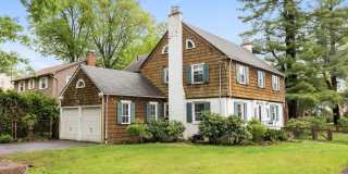 400 Quaker Lane N Gallery 2