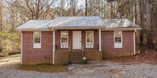 Charming 3-Bedroom Brick Home in Oconee County Gallery 1