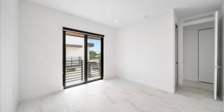 1052 N Victoria Park Road Gallery 21