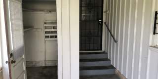 1914 S Van Buren St., Little Rock AR 72204 - Well kept 3br 1.5ba w/fenced yard near UALR Gallery 4