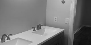 2 Bed/2 Bath Condo located in Green Hills only minutes to Vandy and Easy Interstate Access, 1 Car Garage Gallery 15