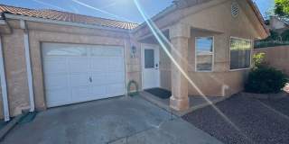 Fully Furnished Desert Dream Townhome! SHORT TERM LEASE OPTION Gallery 1