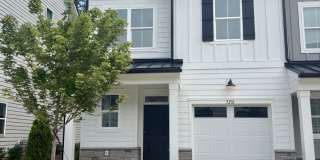 Brand New 3BR/2.5BA Townhouse in Griffith Lakes Gallery 1