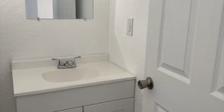 MacArthur Place Gallery 7