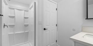 600 Olive Gallery 31