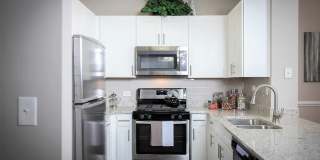 Woodlake Apartments Gallery 1