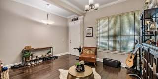 3007 W PALMIRA Avenue Gallery 9