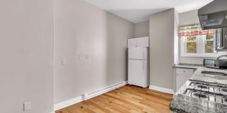 82-86 Water Street unit: 2 Gallery 10