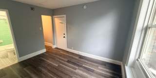 STUDIO APARTMENT HEAT / HOT WATER / GAS INCLUDED - Downtown Albany Gallery 1