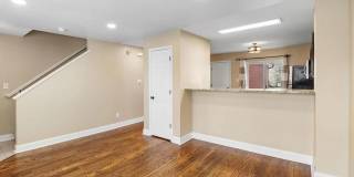 Lovely 2 Bedroom / 2 Bath for Rent Gallery 10