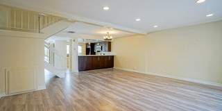 5760 Owensmouth Avenue Gallery 2