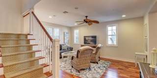 306 E Mallory Circle Gallery 17