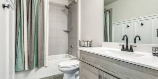 Beautiful Modern 2 story home! Gallery 23