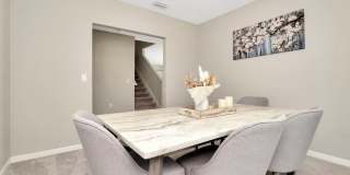 Spacious 5BR House in Riverview Gallery 8