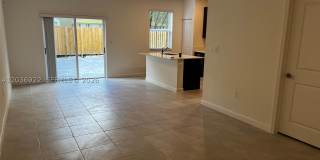 1120 SE 26th Ter Gallery 9