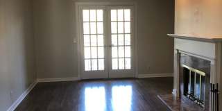 2 Bed/2 Bath Condo located in Green Hills only minutes to Vandy and Easy Interstate Access, 1 Car Garage Gallery 10