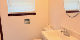 1334 Lakeview (Duplex) Gallery 23