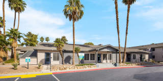 2900 Lux Apartment Homes Gallery 21