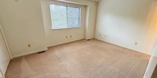 2 Bedroom, 2.5 Bath Townhouse Gallery 14