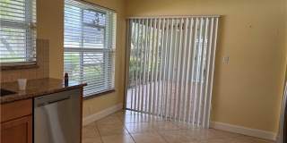 5652 Eichen Circle E Gallery 25