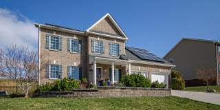 Spacious Home with Hot Tub, Fenced Yard and Solar Power Gallery 3