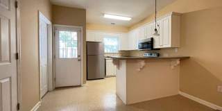 2 Bedroom, 2.5 Bathrooms Townhome in the Heart of Savannah's Southside Gallery 12