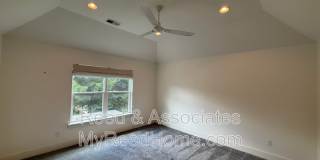 1080 Blythe St Gallery 15
