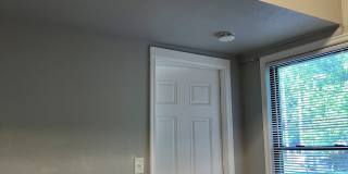 107 N Gillette Ave Gallery 33