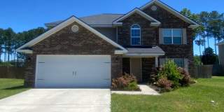 HUGE FENCED YARD, COMMUNITY POOL Gallery 1