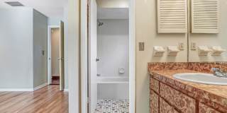4504 Stonehenge Road Gallery 7