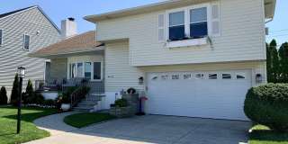 310 N Clermont Ave Gallery 1