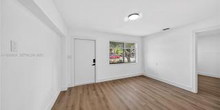 2633 NE 13th Ave Gallery 22