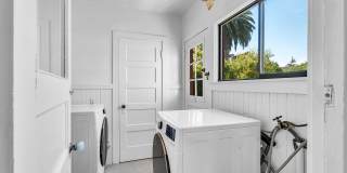 Castro/Eureka Valley: Top Floor Flat w/ in-unit W/D & Shared Yard Gallery 17
