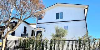 Beautiful 4 Bed / 3 Bath apartment with PARKING & IN-UNIT LAUNDRY! Gallery 1