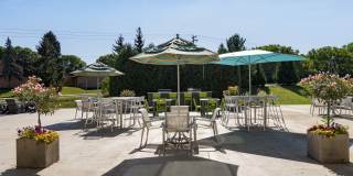 Pebblebrook Court Gallery 17