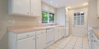 Two-Bedroom Ranch-Style Home in Bonny Slope! Gallery 9