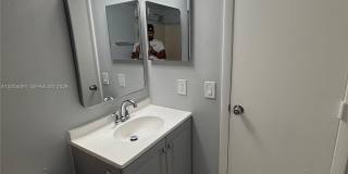 8710 N Sherman Cir Gallery 11