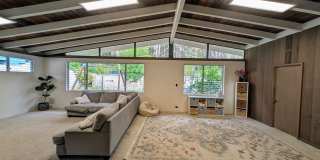 Country living in the City - Huge bonus room, entertainment deck, covered lanai and lots of storage. Gallery 3