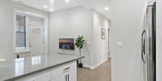 2151-2153 W Division St Gallery 26