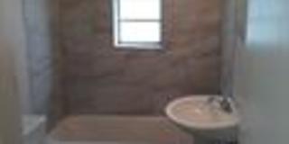 529 6th Street Gallery 18