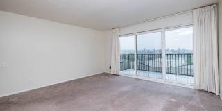 888 Vermont Street Gallery 1